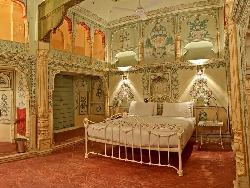 Royal room