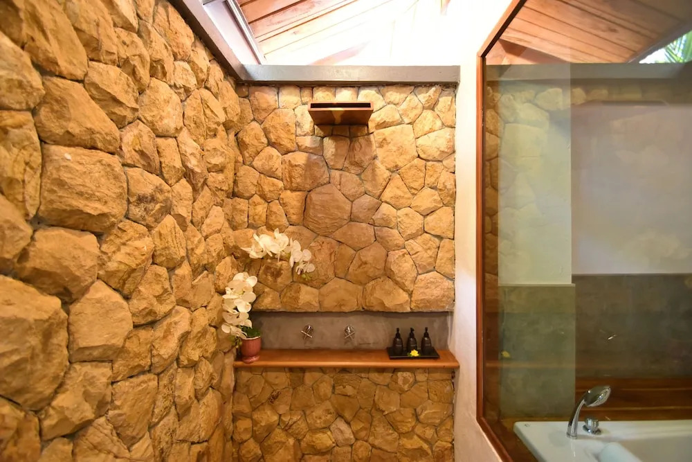 Вилла Deluxe с видом на бассейн в The Nine Thipthara Klongson Resort