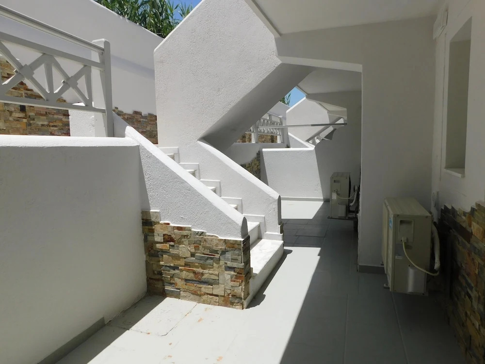 Economy Double room with balcony (full double bed)