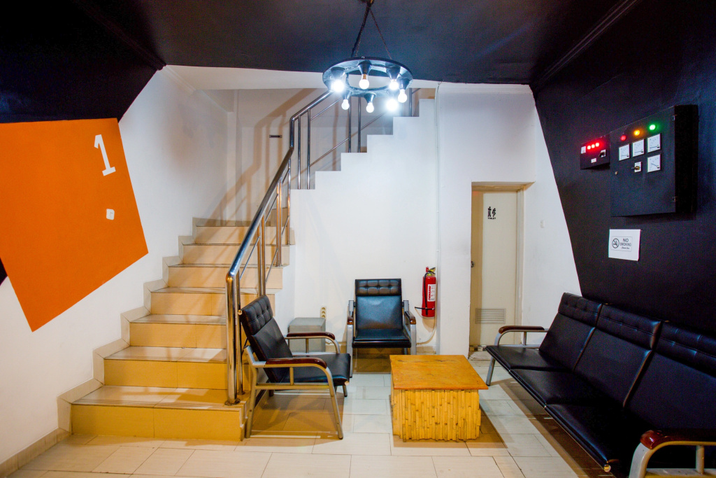 Lobby & Reception
