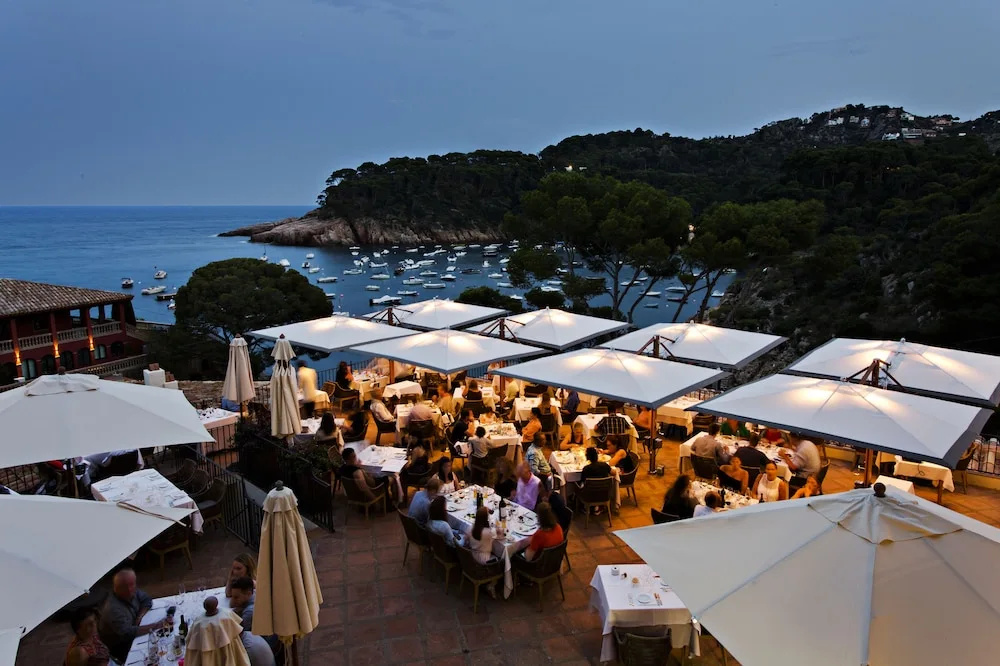 Beach & Waterfront