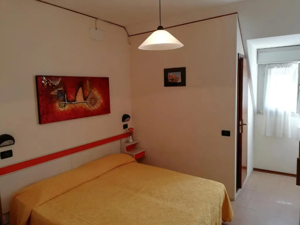 Standard Double Attic room (full double bed)