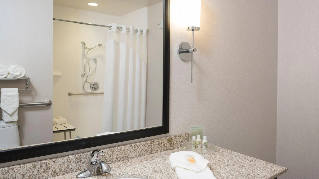 Holiday Inn Indianapolis Airport by IHG - Chambres