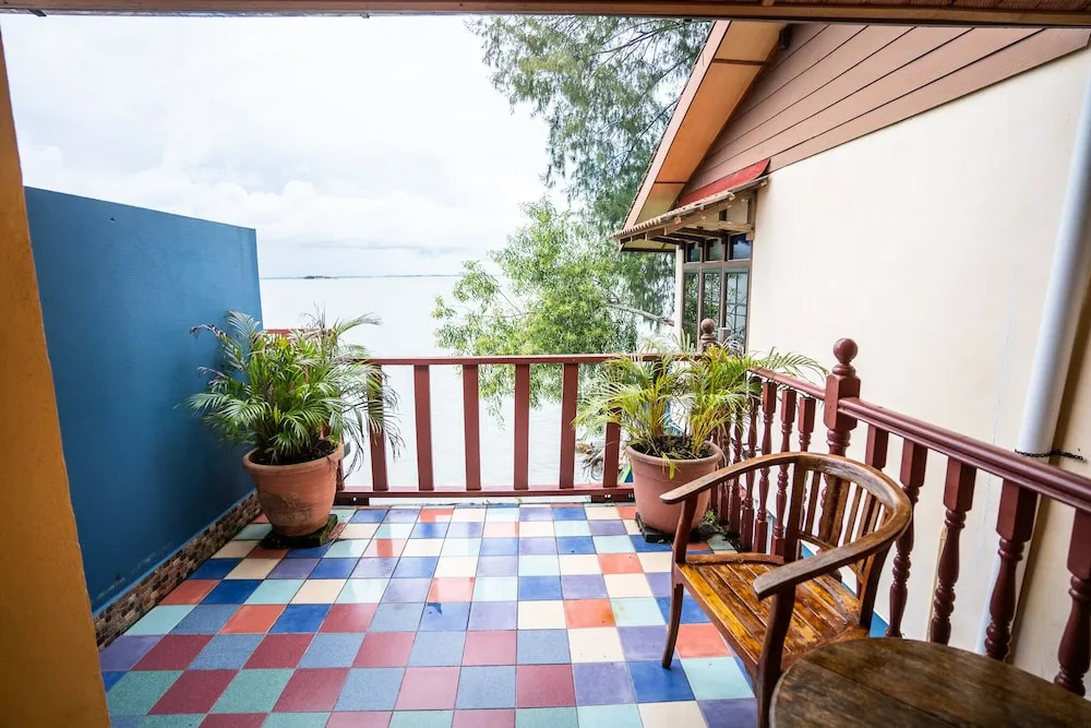 Lost Paradise Resort