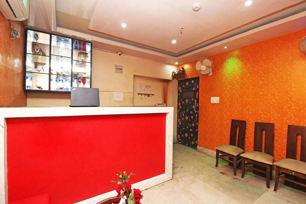 Xpress Inn By OYO Rooms