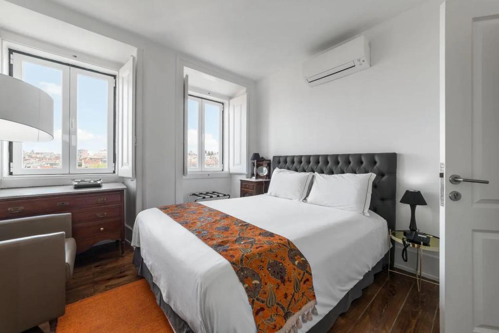 Superior Double room (full double bed)