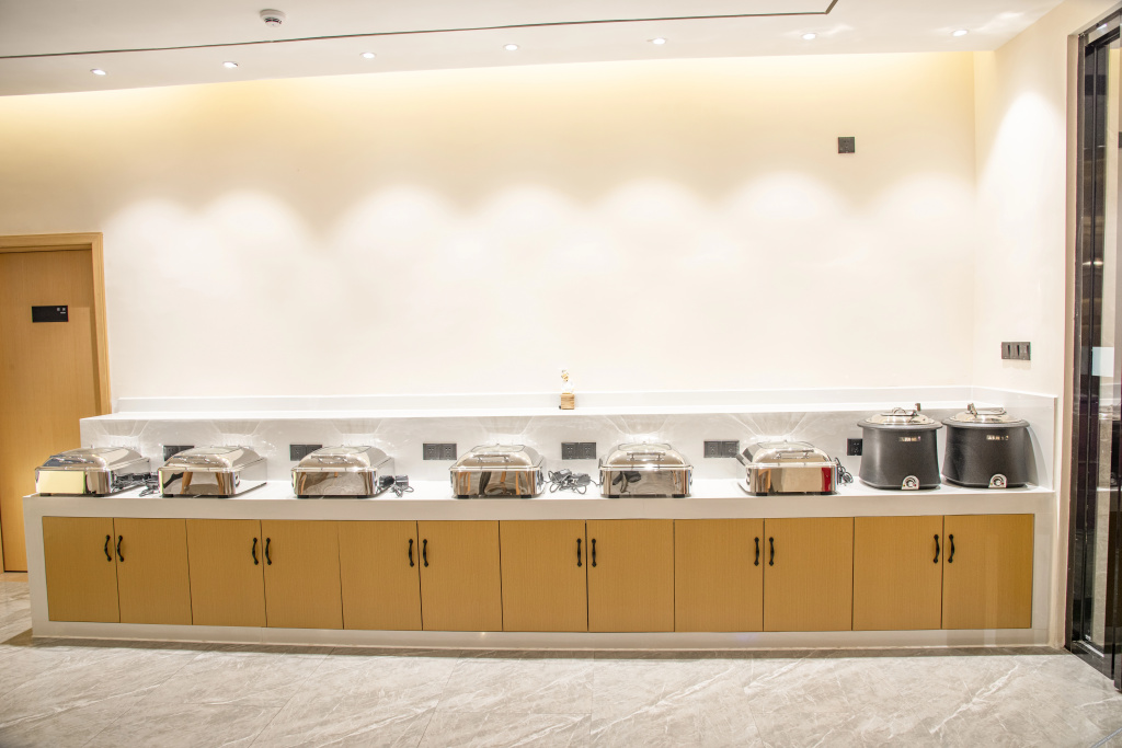 Lobby & Reception