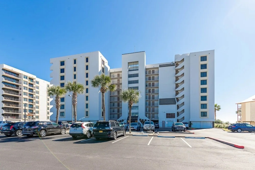 Island Winds West 871 2 Bedroom Condo