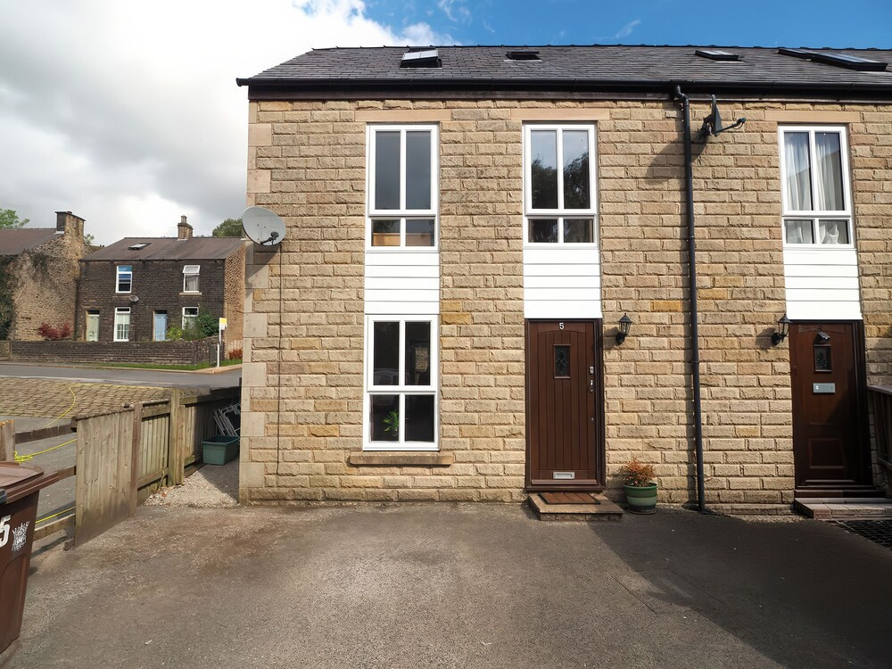 5 The Old Coach House