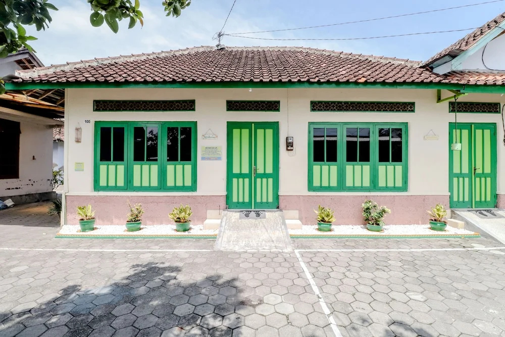Bahagia Sederhana Home Stay - Hostel