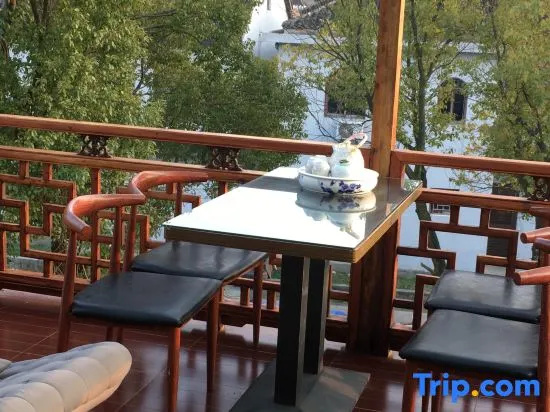 Balcony & Terrace