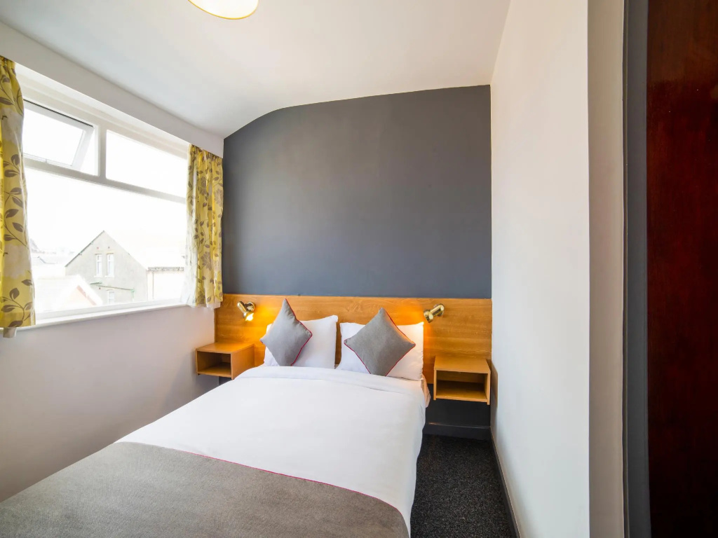 Standard Double room (full double bed)