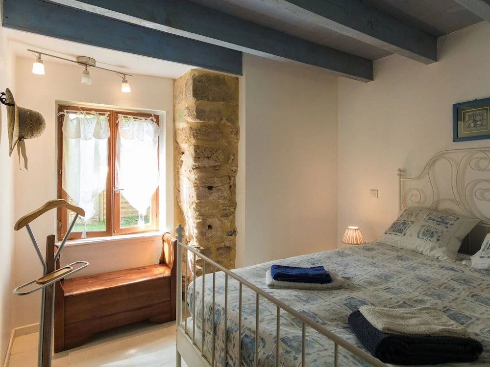 Voir la photo 2 — Farmhouse With Private Pool, Large Garden and Playground