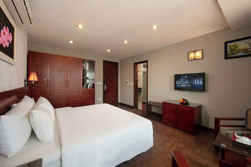 Superior Double room (full double bed)