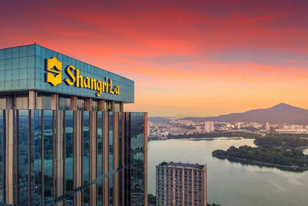 Yihua Hotel