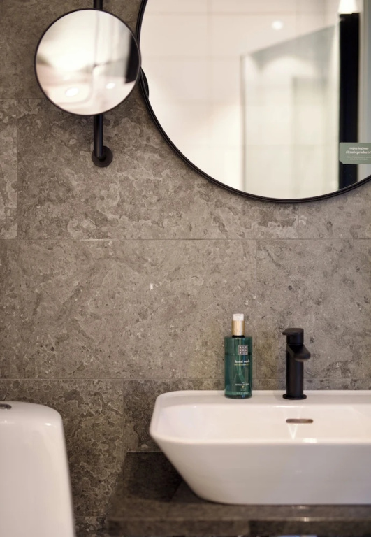 Home Hotel Cardinal - Chambres