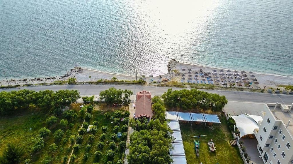Beach & Waterfront