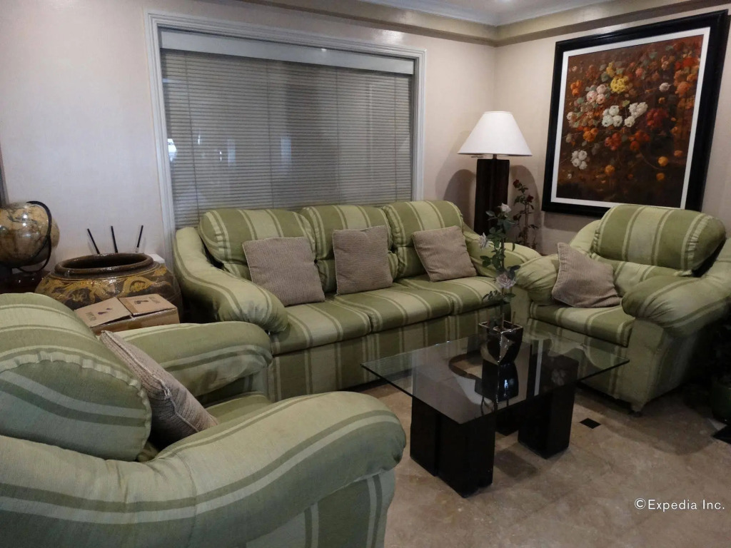 Ralph Anthony Suites