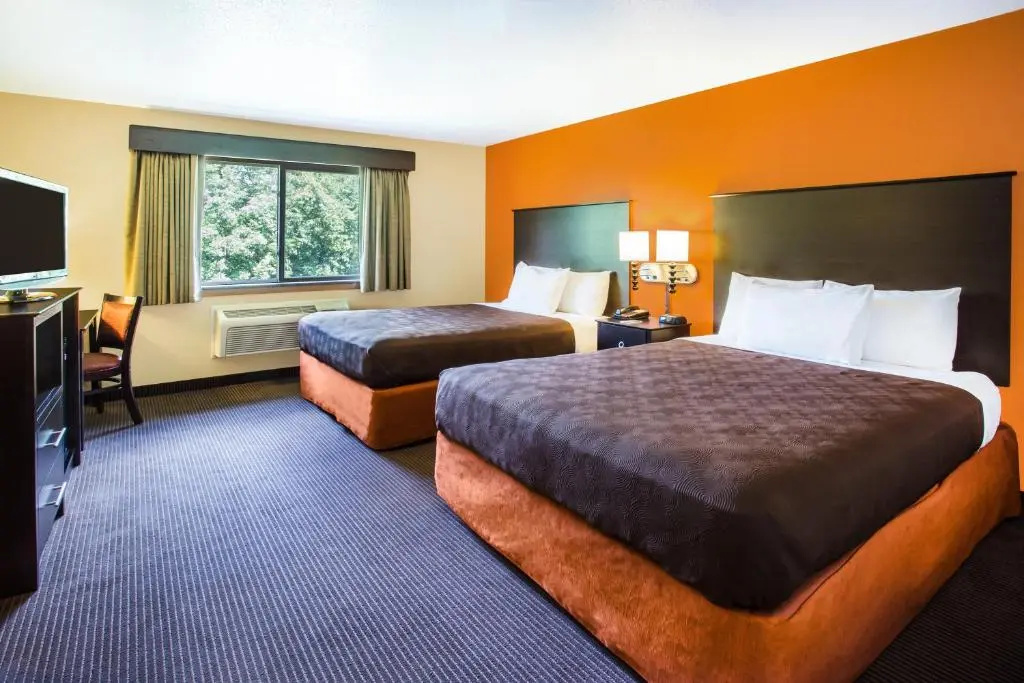 AmericInn by Wyndham Menomonie - Chambres