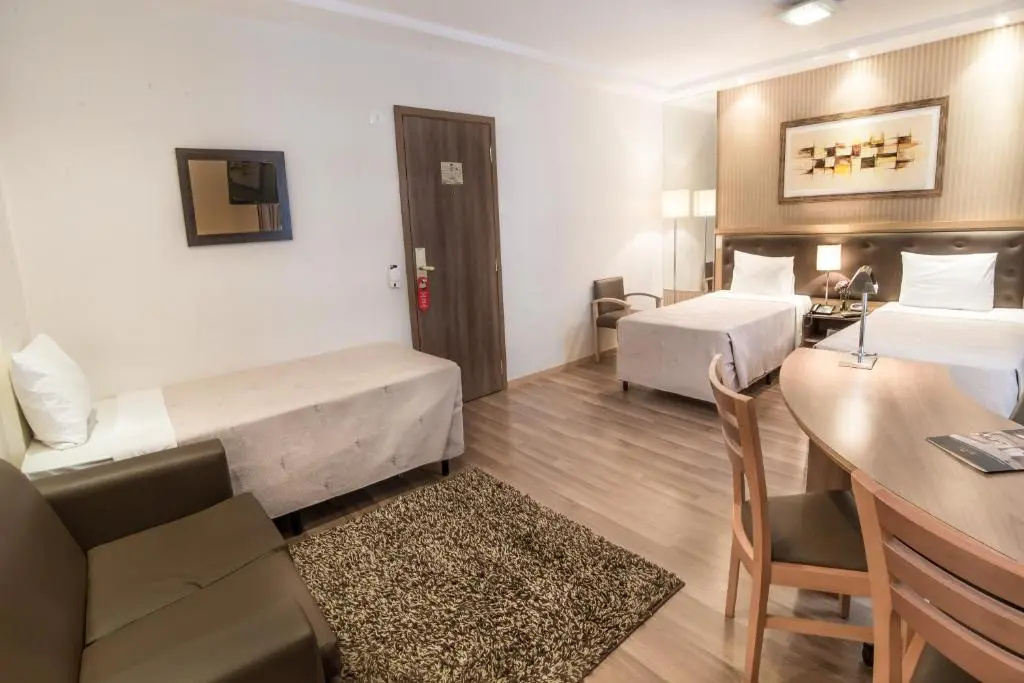 Summit Hotel Monaco - Chambres