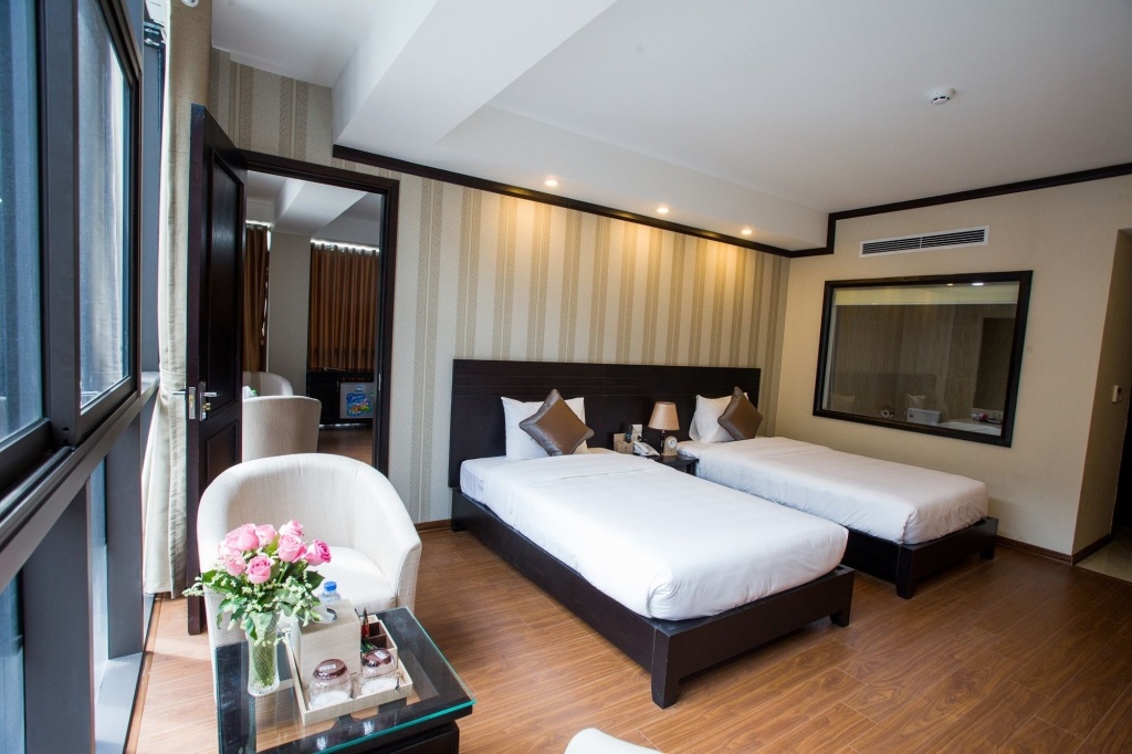 Отель Top Hotel в Ханое