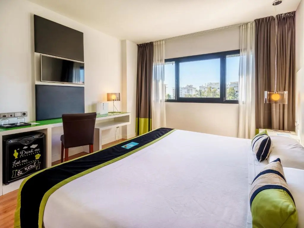 Superior Double room with sea view (full double bed)
