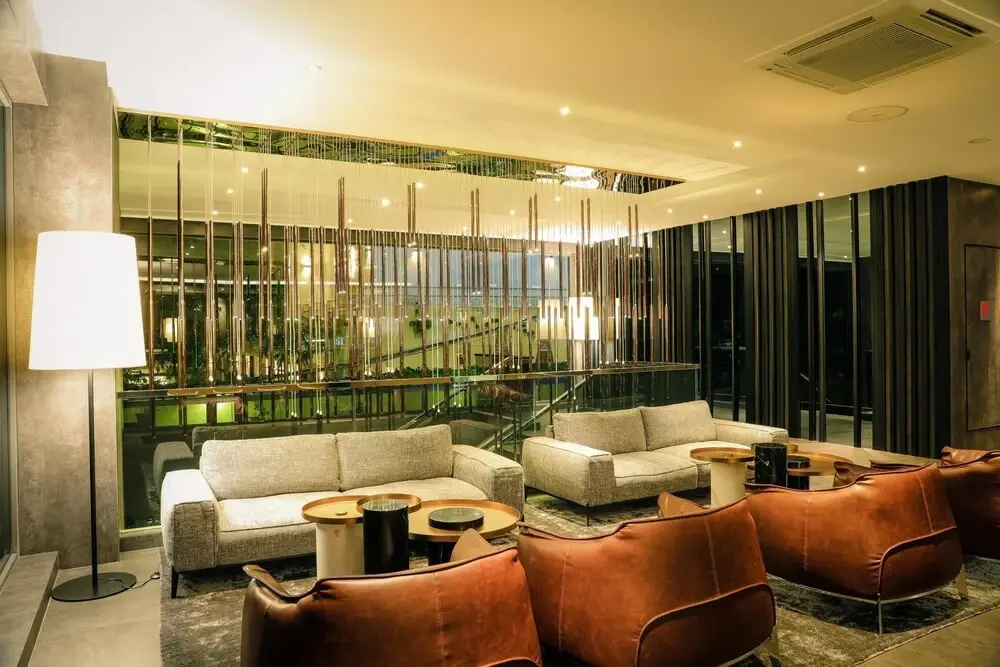 Lobby & Reception