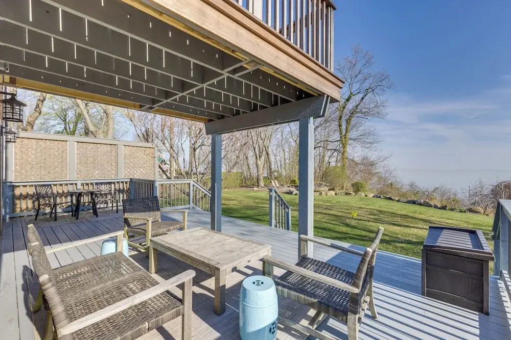 Amazing Rocky Point Retreat Overlooking the Sound!