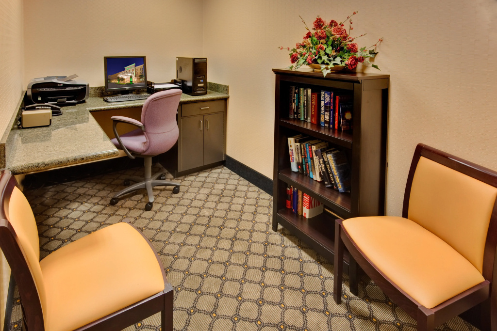Holiday Inn & Suites Bakersfield by IHG - Général
