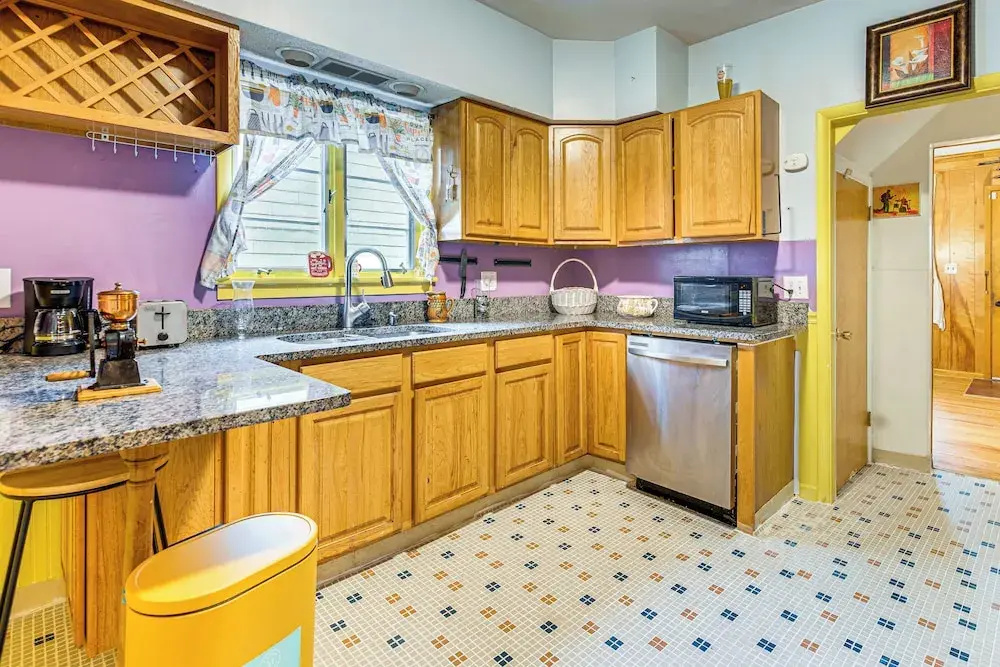 1 Mi to Dtwn: Colorful Binghamton Home