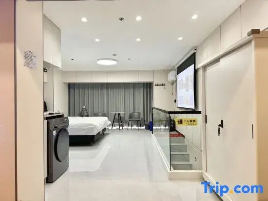 Standard Quadruple Family room