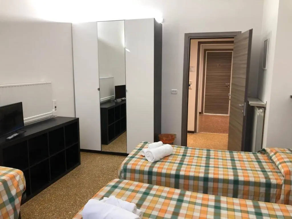Hotel Cairoli - Chambres