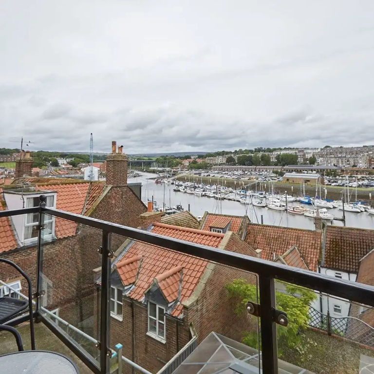 Host Stay Harbour View House