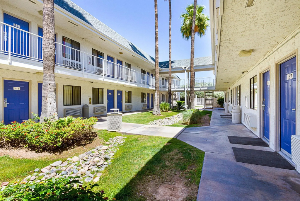 Motel 6 Mesa, AZ - South