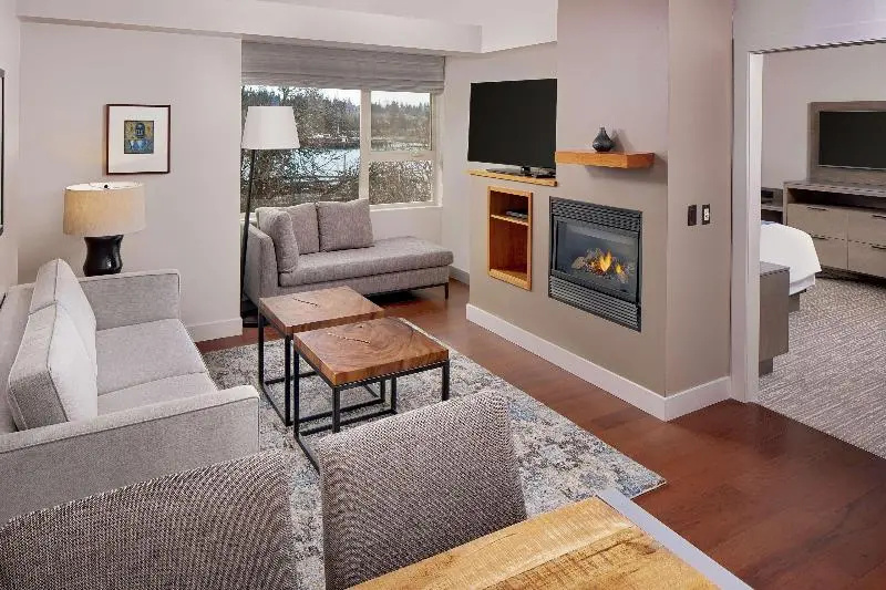 Double Suite with bay view (full double bed)