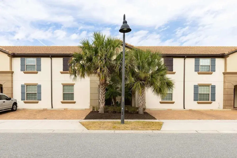 Fabulous Townhouse Near to Disney