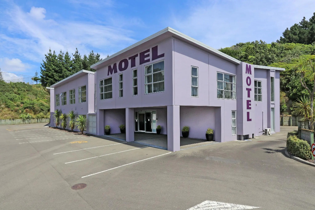 Amethyst Court Motorlodge