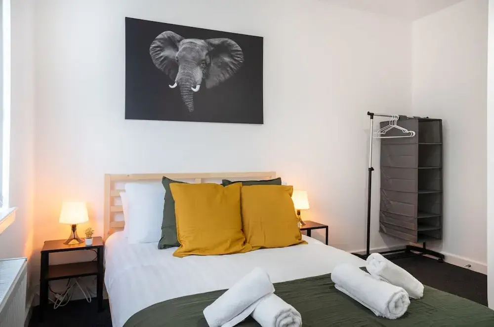 2 Bedroom Apartment-free Parking