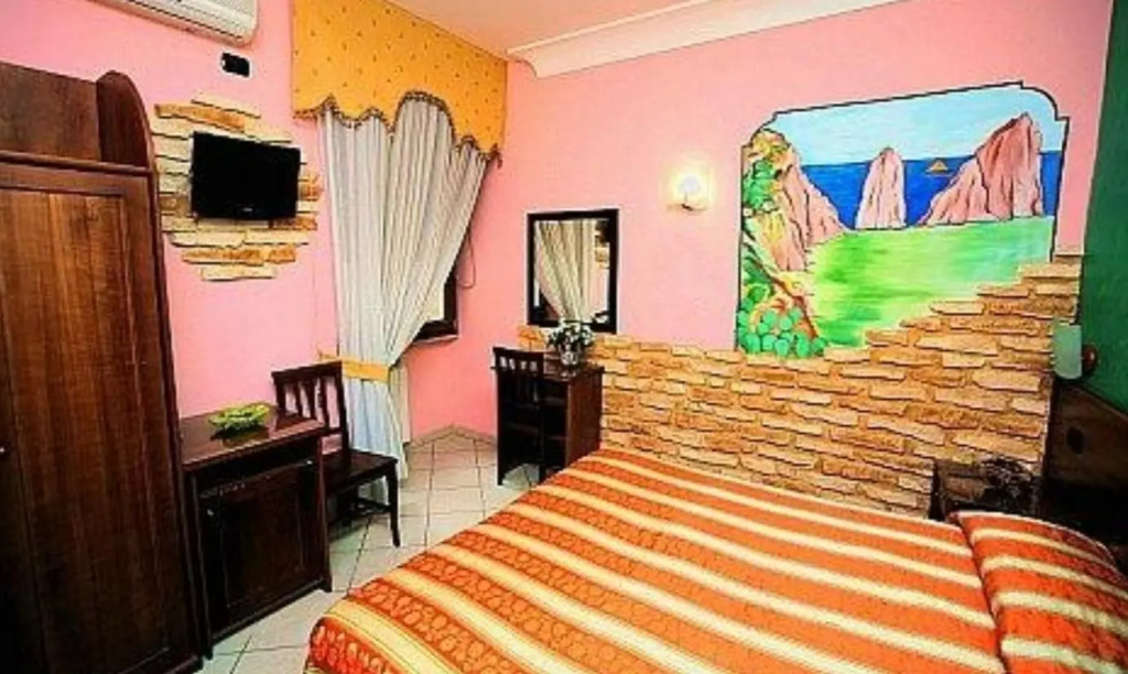 Superior Double room (full double bed)