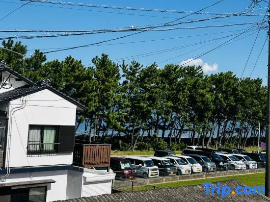 2LDK with Matsubara and the ocean right in front of you. The perfect loc in Karatsu