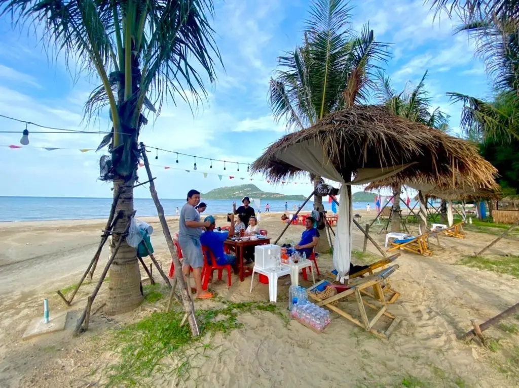 Beach & Waterfront