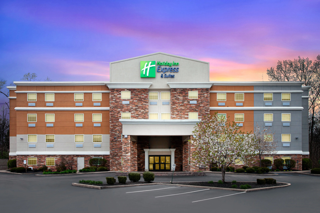 Holiday Inn Express & Suites - North Carmel / Westfield by IHG