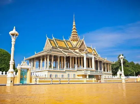 DE Hotel Phnom Penh by null