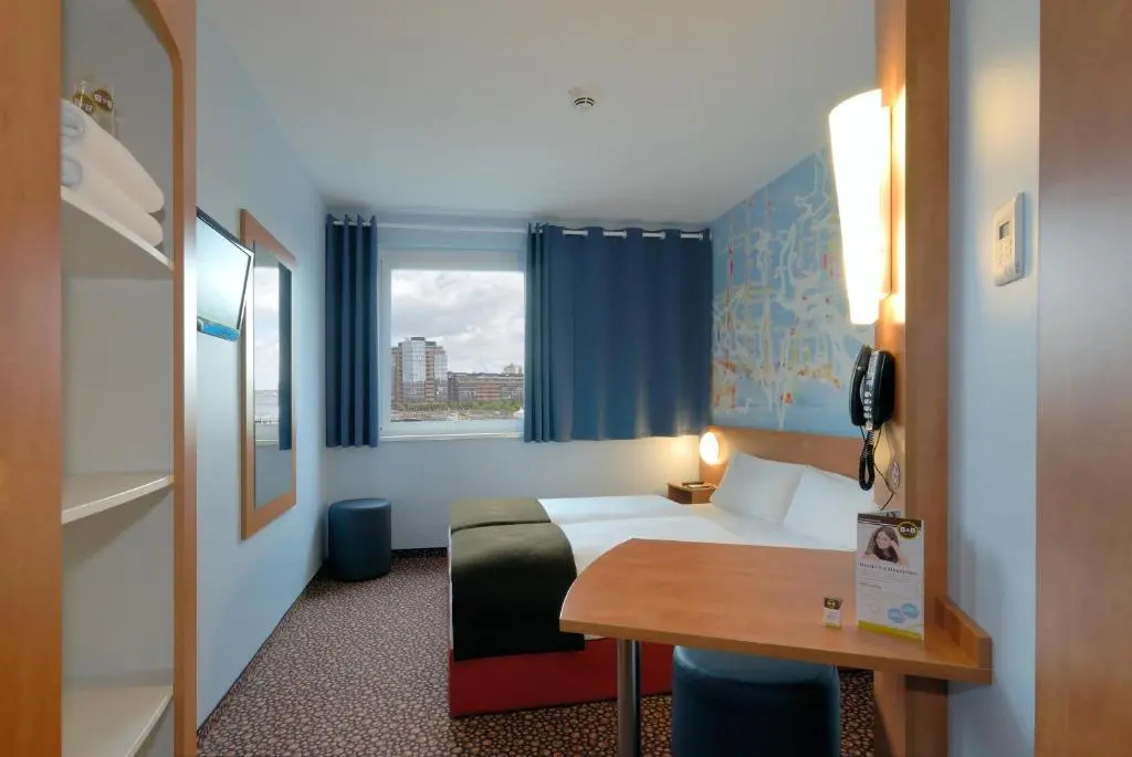 Standard Double room (twin beds)