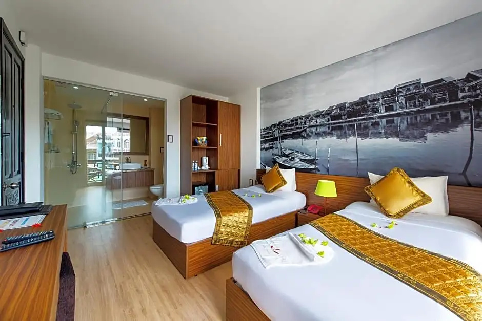Superior Double room (full double bed)