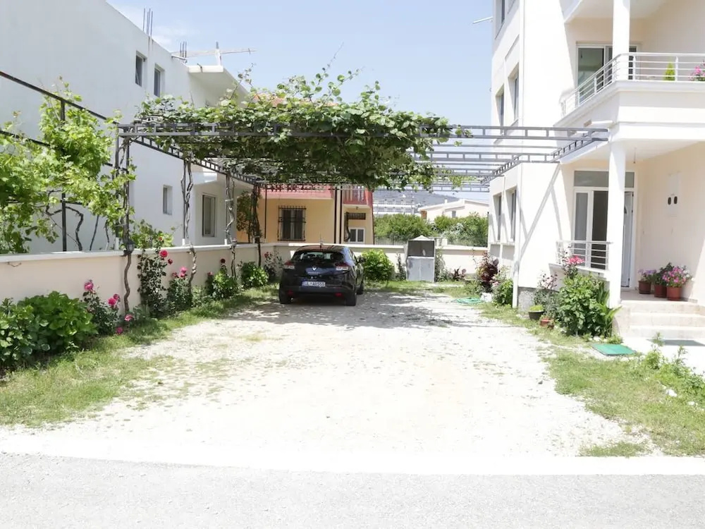 Mimi Lux Apartments