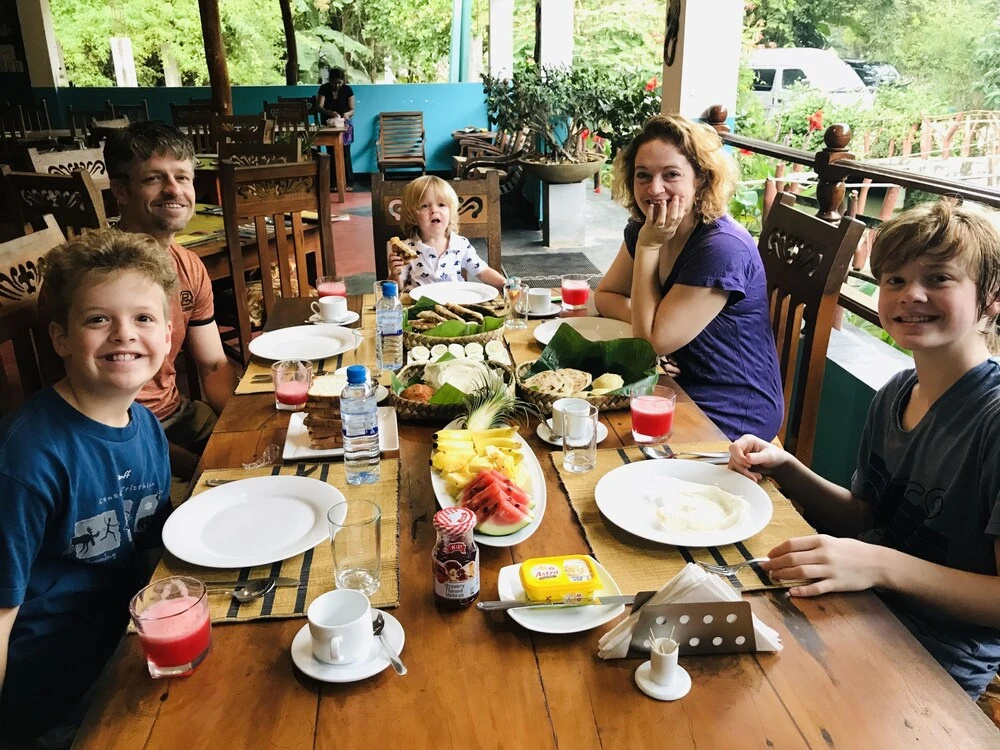 Hungry Lion Resort and Restaurant - Général