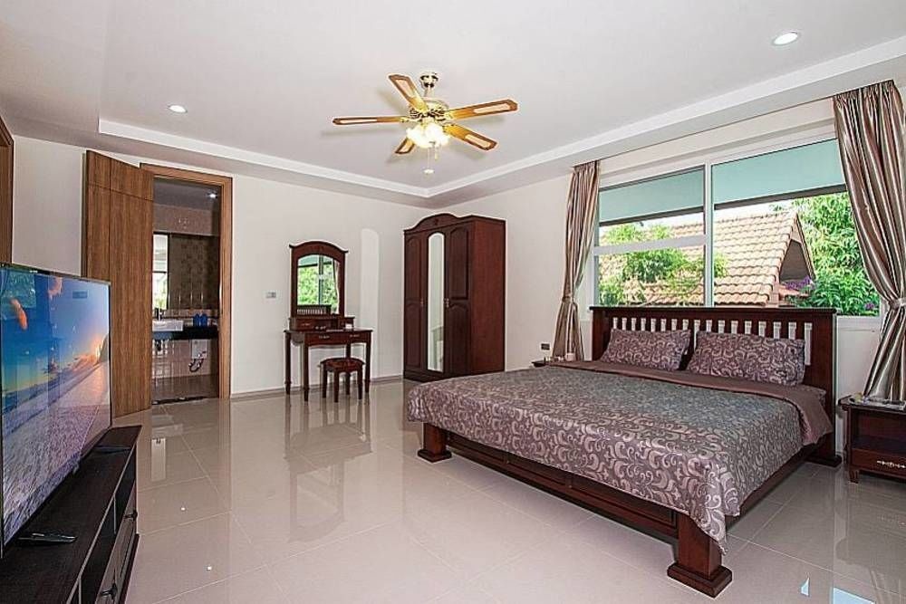 Siam Alexia Villa image 4