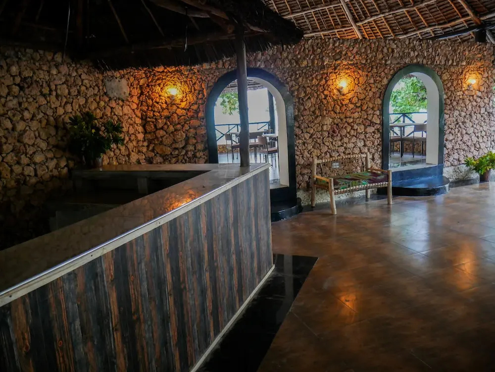 Lobby & Reception