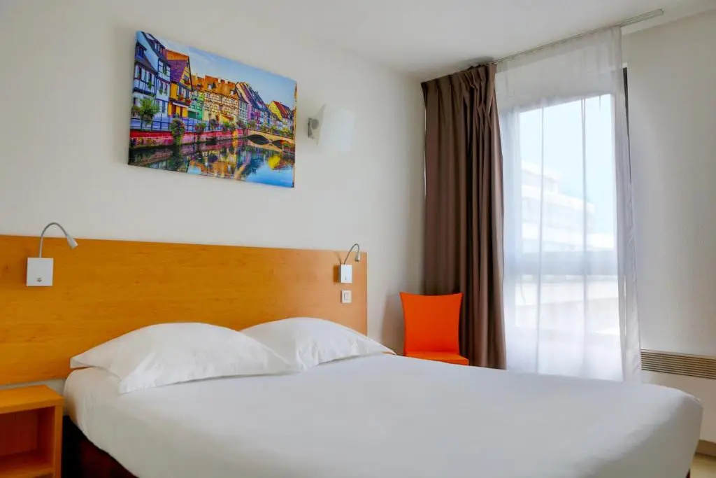 Double Studio (full double bed)